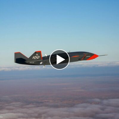 La Revolución del Combate Aéreo: Boeing Presenta el Primer Dron de Ataque “Wingman” con Tecnología IA